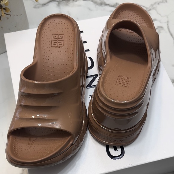 Givenchy Marshmallow wedge sandals Clay  in rubber size 38 - Picture 8 of 17